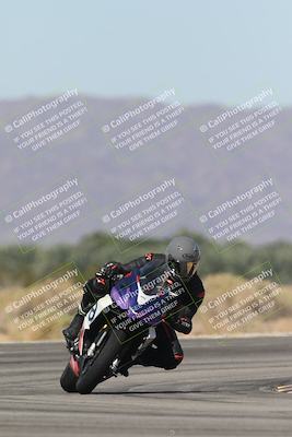 media/Oct-13-2025-Moto Forza (Mon) [[a66d839500]]/4-C Group/Session 3 (Turn 16)/